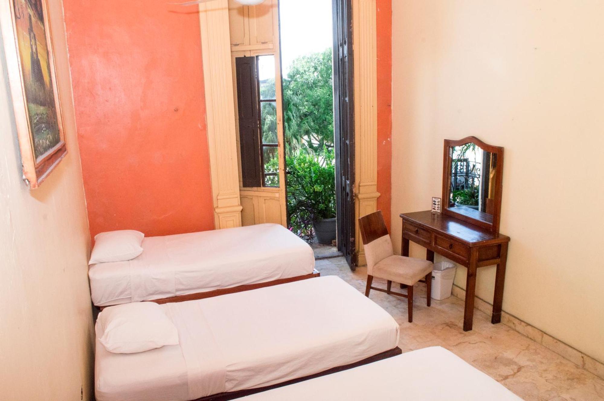 Hotel Hostal Zocalo Mérida Esterno foto
